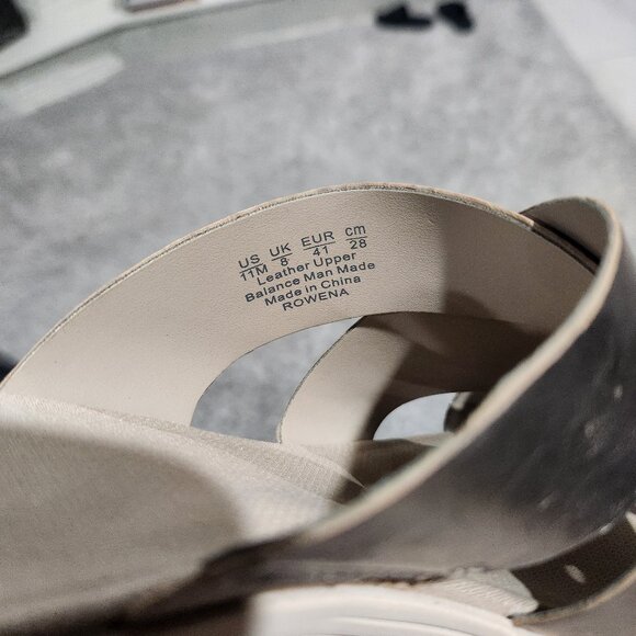 Naturalizer warm gold sandals - Picture 2 of 9